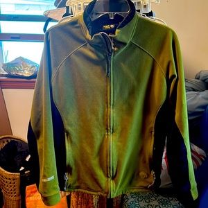 Ladies Mountain Hardware Windstopper jacket in moss green full-zip